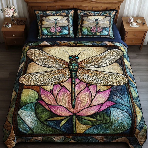 Nature Dragonfly quilted 3-piece bedding set on a made bed with two matching pillow shams