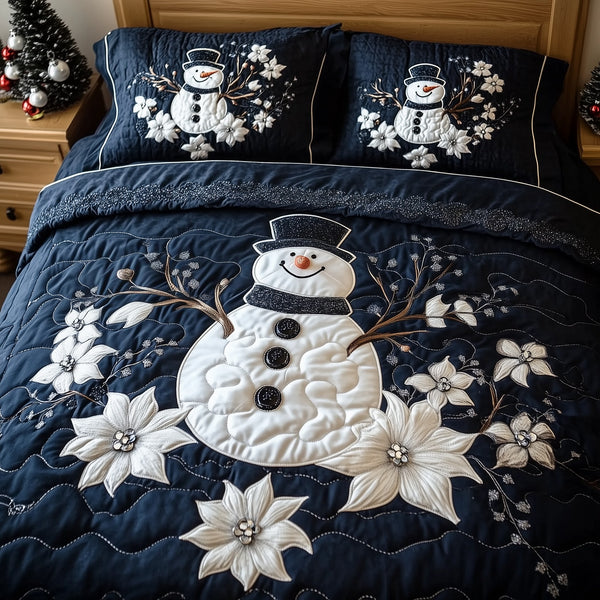 Elegant Winter Snowman 3-Piece Quilted Bedding Set - Design 4 — quilt and two matching pillow shams