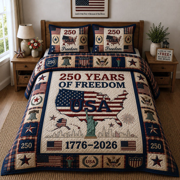 250 Years Of Freedom 3-Piece Quilted Bedding Set - Design 2 — quilt and two matching pillow shams