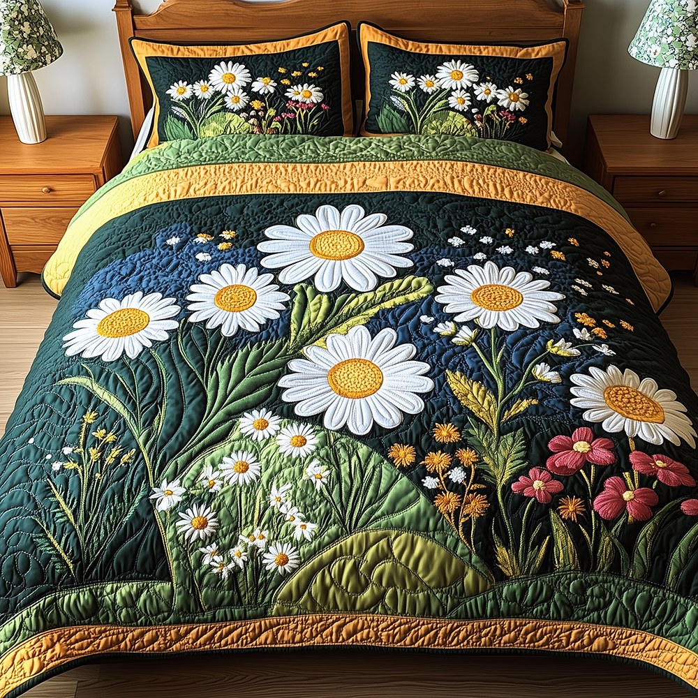 Daisy Garden 3-Piece Quilted Bedding Set - Design 8 — quilt and two matching pillow shams