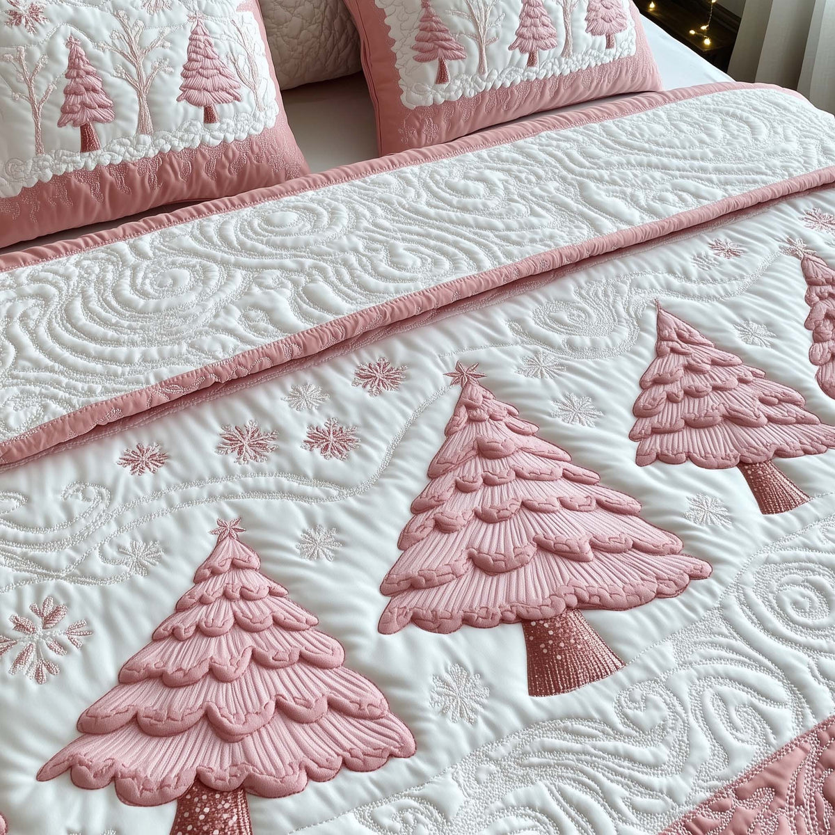 Christmas Vibe 3-Piece Quilted Bedding Set - Design 2 — quilt and two matching pillow shams