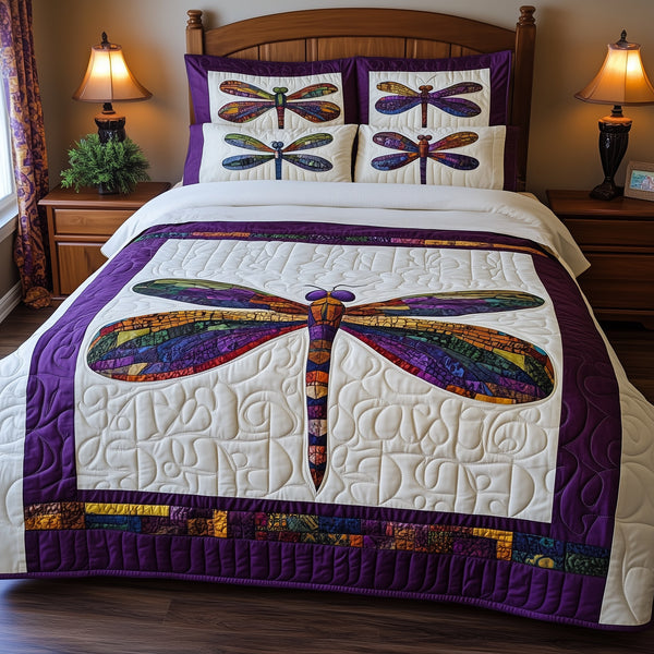 Elegance Dragonfly 3-Piece Quilted Bedding Set - Design 1 — quilt and two matching pillow shams