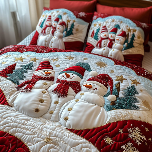 Festive Snowman 3-Piece Quilted Bedding Set — quilt and two matching pillow shams