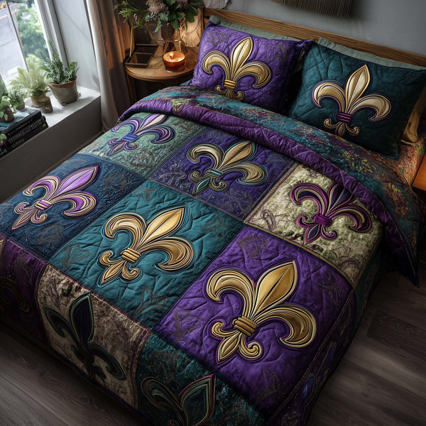 Carnival Crest 3-Piece Quilted Bedding Set - Design 2 — quilt and two matching pillow shams
