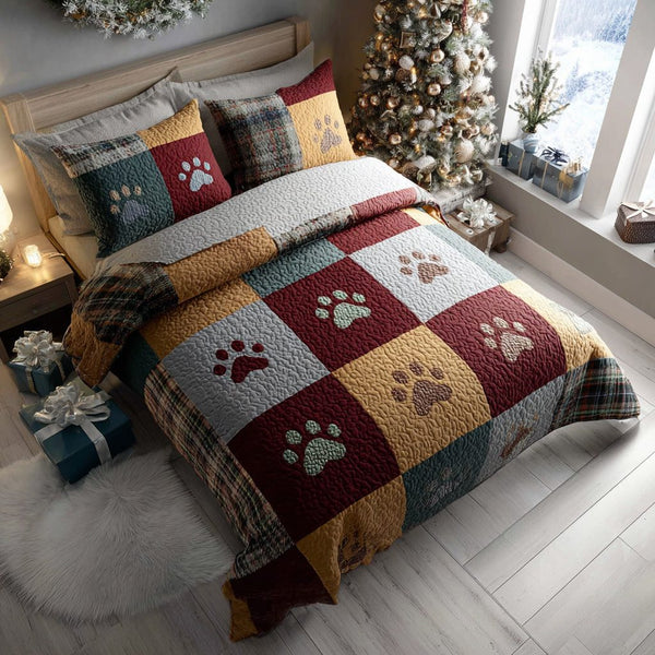 Cabin Paw quilted 3-piece bedding set on a made bed with two matching pillow shams