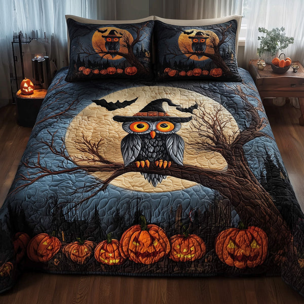 Halloween Owl quilted 3-piece bedding set on a made bed against a dark styled interior