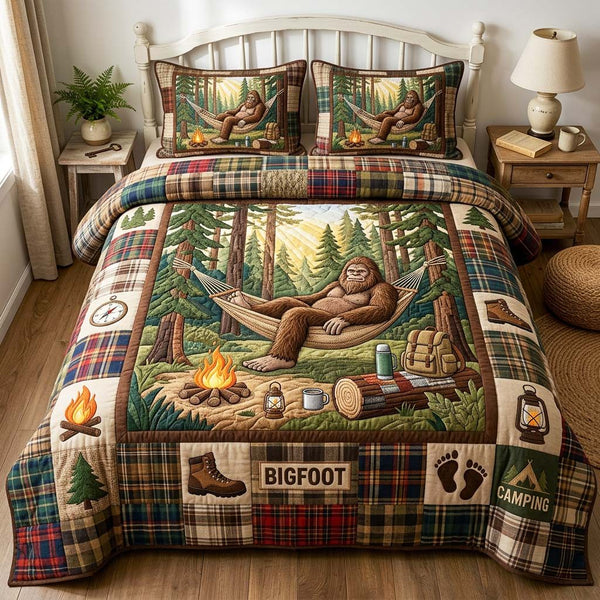 Hammock Bigfoot quilted 3-piece bedding set on a made bed with two matching pillow shams