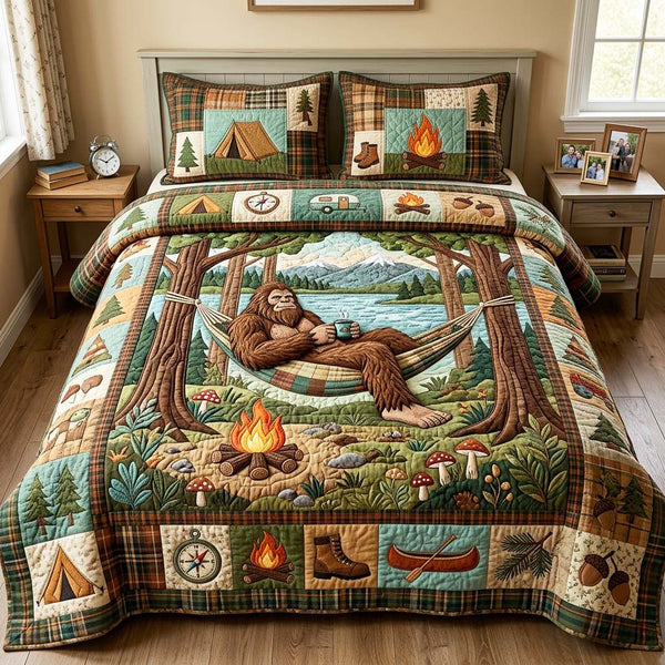 Hammock Bigfoot quilted 3-piece bedding set on a made bed with two matching pillow shams