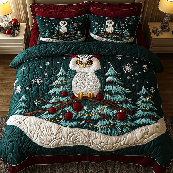 Holly Hoot quilted 3-piece bedding set on a made bed with two matching pillow shams