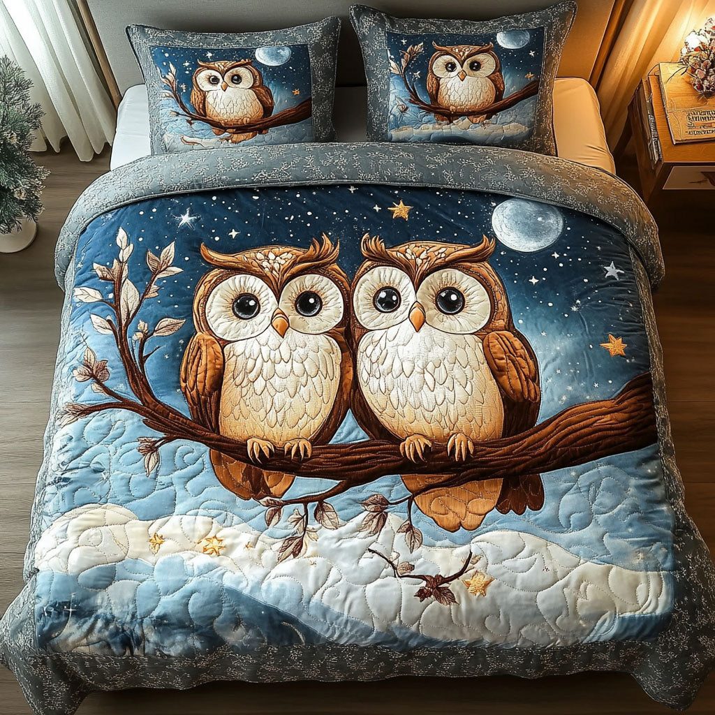 Twin Owls quilted 3-piece bedding set on a made bed with two matching pillow shams